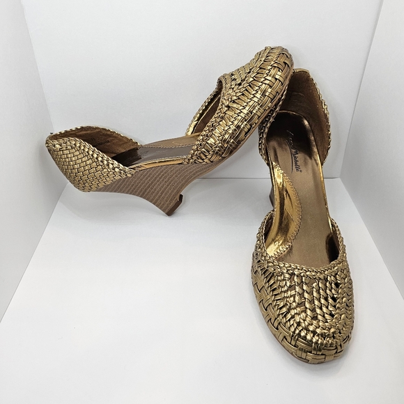 🌸2 For $15🌸 Anne Michelle 'Edgy-15' Gold Wedge Heels - US Women's Size 7.5 - Picture 1 of 9